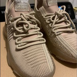 Steve Madden Maxima size 8.5